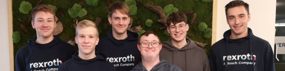 Fünf Auszubildende von Bosch Rexroth in den mainfränkischen Werkstätten in Nantenbach