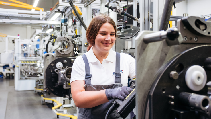 Students completing an internship at Bosch Rexroth
