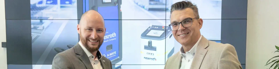 A K.Hartwall A-MATE és a Bosch Rexroth ACTIVE Shuttle AMR-jei