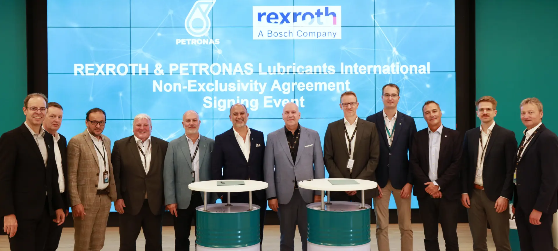 ボッシュ レックスロスとペトロナス・ルブリカンツ(PETRONAS Lubricants International)が、バイオベースの作動油およびUTTO(ユニバーサルトラクタートランスミッションオイル)を共同開発