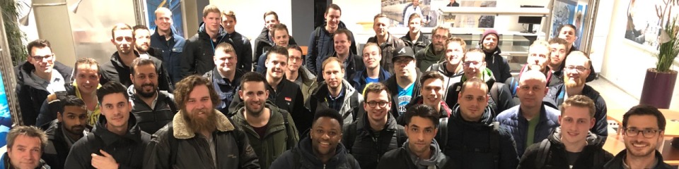TECHNISCHE BEDRIJVEN DELEN EXPERTISE IN DEELTIJDOPLEIDING ASSOCIATE DEGREE MECHATRONICA VAN AVANS HOGESCHOOL