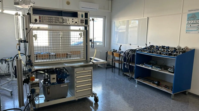 Power Hydraulics workstation