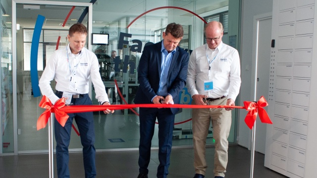 Fot. 1.  Uroczyste otwarcie showroomu “Factory of the Future Lab”.  (Źródło fot. Bosch Rexroth Sp. z o. o.) 