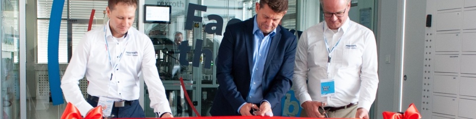 Uroczyste otwarcie showroomu “Factory of the Future Lab”. (Źródło fot. Bosch Rexroth Sp. z o. o.)