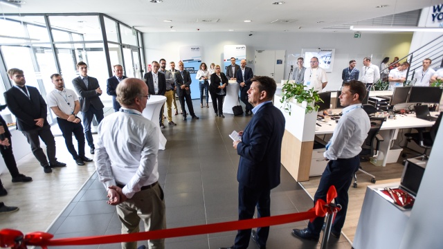 Fot. 2.  Uroczyste otwarcie showroomu “Factory of the Future Lab”.  (Źródło fot. Bosch Rexroth Sp. z o. o.) 