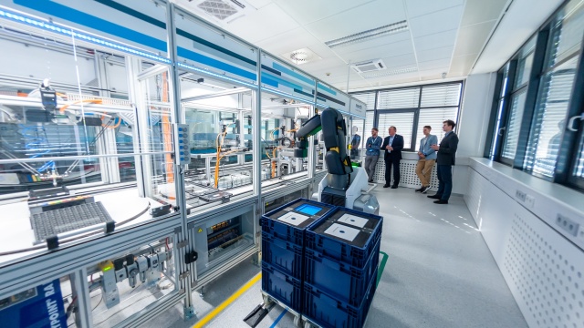 Fot. 3.  Showroom “Factory of the Future Lab”.  (Źródło fot. Bosch Rexroth Sp. z o. o.) 