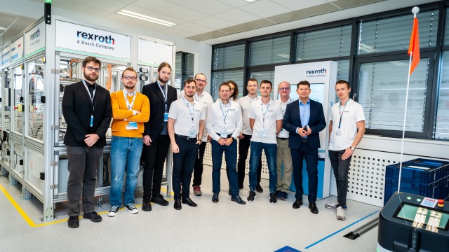 Fot. 5.  Team showroomu “Factory of the Future Lab”.  (Źródło fot. Bosch Rexroth Sp. z o. o.) 