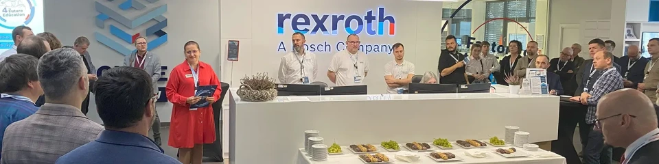 Za nami wyjątkowe wydarzenie – Nowoczesne Pracownie Dydaktyczne #4theFutureOfEducation, które zgromadziło przedstawicieli uczelni, szkół i instytucji edukacyjnych z całej Polski. Wspólnie rozmawialiśmy o tym, jak nowoczesne technologie firmy Bosch Rexroth mogą wspierać rozwój edukacji zgodnie z ideą Przemysłu 4.0 – a nawet 5.0.