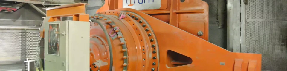 Firma UHT wykorzystuje technologię napędu bezpośredniego Hägglunds do rafinacji konwertorowej