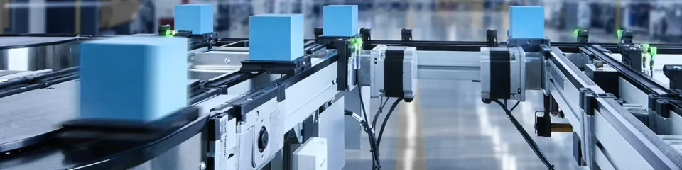 Dzięki nowym, zelektryfikowanym modułom do systemu transportowego TS 1 firma Bosch Rexroth oferuje większą elastyczność w projektowaniu linii transportu materiałów oraz dodatkowe funkcje zwiększające produktywność w procesach montażowych. 