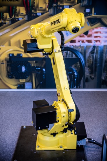 Robot ART är distributör av Hyundai Robotics, Neura Robotics och Wepall Smart palletizing-programvara.