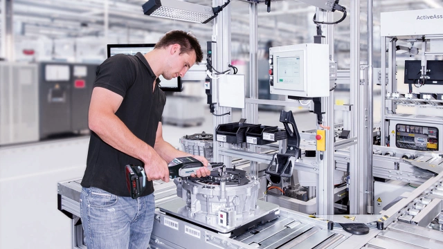 Intuitive, modern and user-friendly: the new NEXO cordless nutrunner from Bosch Rexroth offers reliable performance and improved ergonomics.