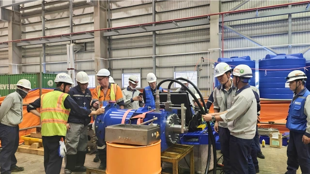 Kỹ sư Rexroth bảo dưỡng tuabin thủy lực