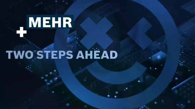 Das Bild zeigt das Kampagnen-Visual von ctrlX AUTOMATION. Abgebildet ist ein Smiley im Farbverlauf der Kampagne. Ergänzt wird dieser durch den Slogan „Two Steps Ahead“.