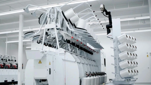 Mobile handling solution with Kassow Robots cobot