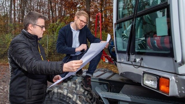 Matthias Kielbassa with colleague and off-highway vehicle
