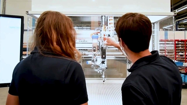 Bosch Rexroth collleagues with Smart MechatroniX