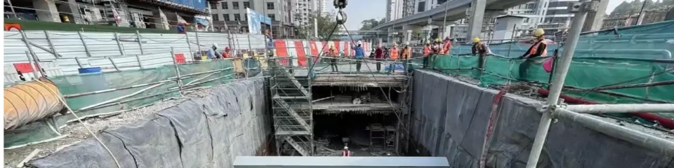 Quelques ouvriers sur le chantier à Kuala Lumpur
