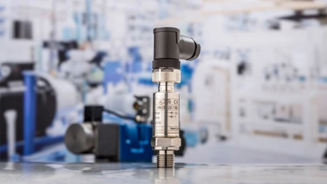 Pressure transducer for hydraulic applications