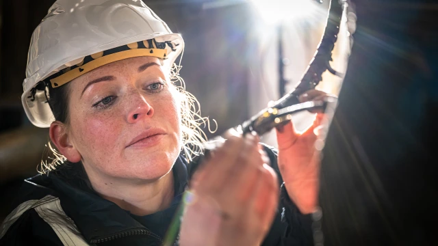 Prediktiv analyse i gjenvinning forebygger utilsiktet nedetid, reduserer vedlikeholdsarbeid og forlenger utstyrets oppetid. Dataene kan også bidra til å forbedre den løpende produksjonen.