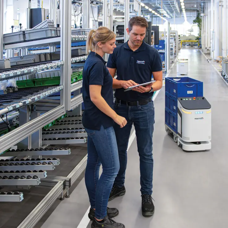 ACTIVE Shuttle Service colleagues in the factory
