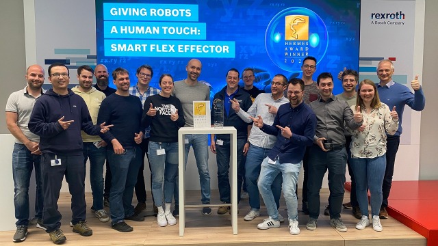 Das Smart Flex Effector Team freut sich über den Hermes Award. 