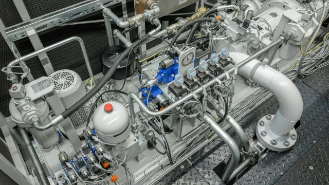 Energy efficient modular hydraulic drive