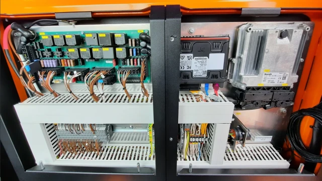 View into the Rolba 500 control cabinet with the Rexroth controller RC28