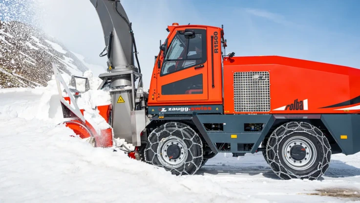 Snow blower from the swiss manufacturer Zaugg in action