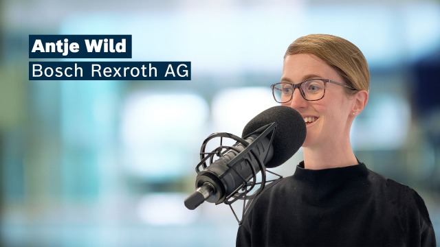 Antje Wild im Tech-Podcast Interview zum intelligenten Boden in der Bosch Rexroth Modellfabrik