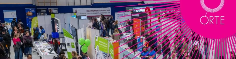 Bild von der vergangenen ORTE-Karrieremesse mit dem pink-weißen Messe-Logo