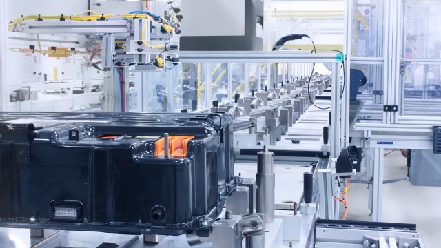 Automation and digitization competence for your battery production