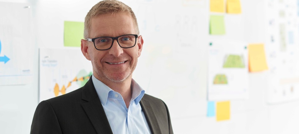 Tiến sĩ Ulf Lehmann, Trưởng bộ phận Kinh doanh Công nghệ truyền động tịnh tiến tại Bosch Rexroth AG.