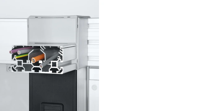Picture of function-integrated profile connection bracket