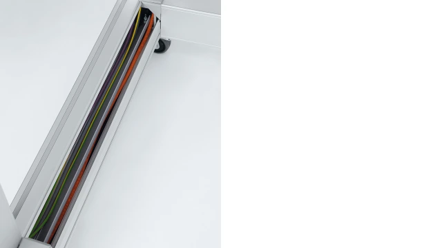 Illustration of Function-integrated profiles Edge protector