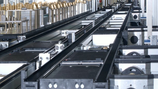 Assembly line of TS 2plus Transfer System from Bosch Rexroth