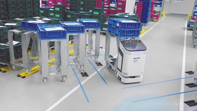 ActiveShuttle from Bosch Rexroth automatically transports individual dollies