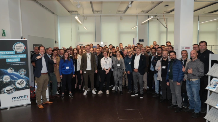 Group picture of Bosch Rexroth associates and partners