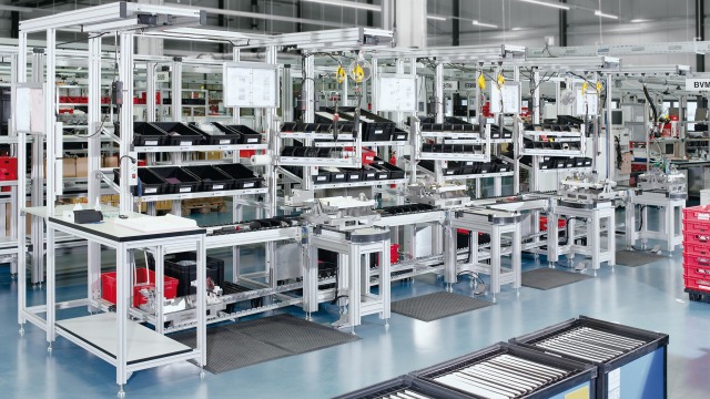 Estações de trabalho Bosch Rexroth com EcoFlow, Lean, ESD conectados manualmente