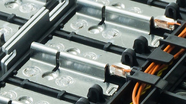 La boîte à outils ctrlX AUTOMATION pour l’automatisation peut être utilisée pour le recyclage de batteries.