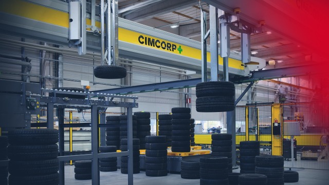 The automation toolkit ctrlX AUTOMATION supports various automation tasks in the tire industry.