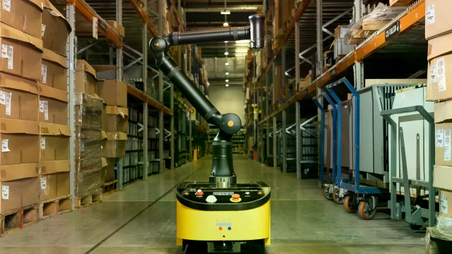 A Kassow Robots cobot mounted on an iCart AGV.