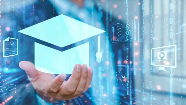 Digitales Lernen: leuchtender Doktorhut über einer Hand, umgeben von Lern- und Zertifikats-Icons – Symbol für das moderne und qualitativ hochwertige Trainingsangebot der Bosch Rexroth Academy.